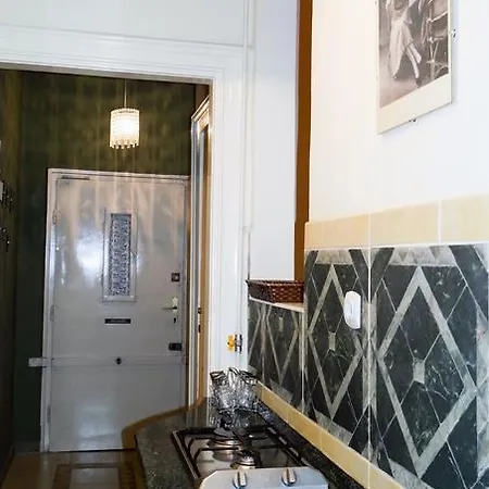 Downtown Studio Apartment